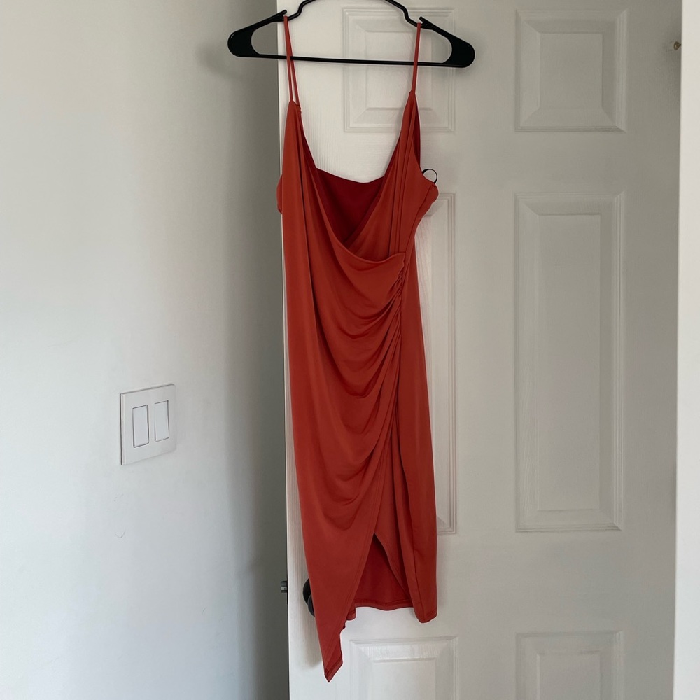 BRAND NEW! Beautiful rust colored dress